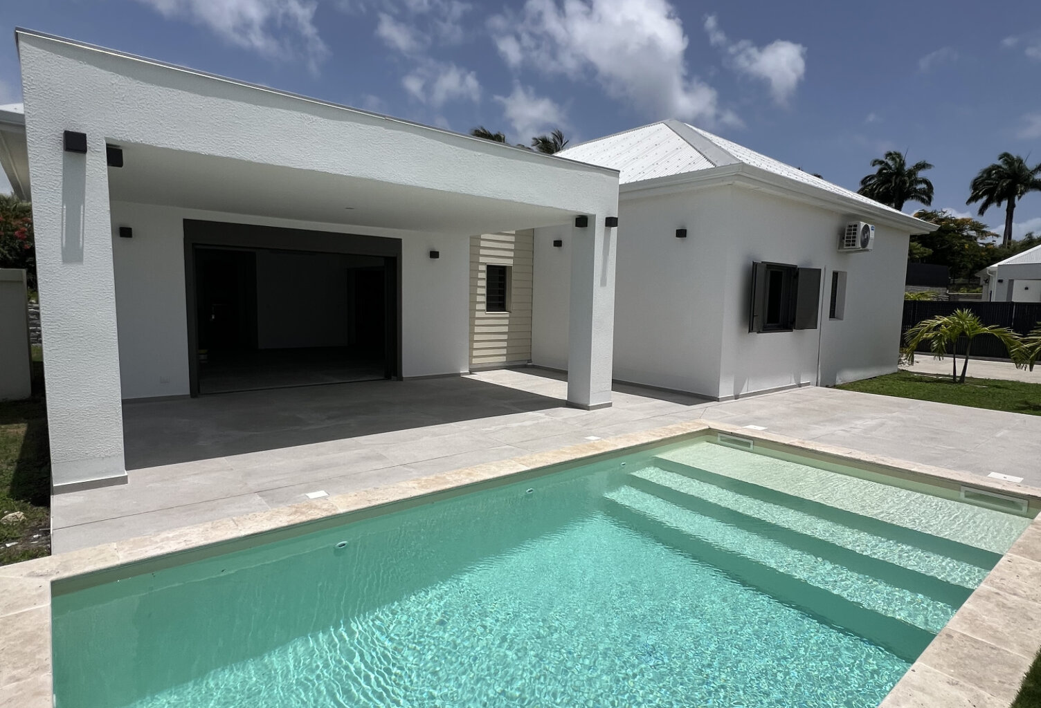 Villa T5 contemporaine piscine garage résidence de standing — photo 1