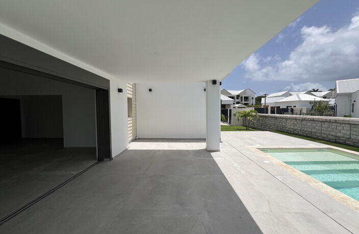 Villa T5 contemporaine piscine garage résidence de standing — photo 2