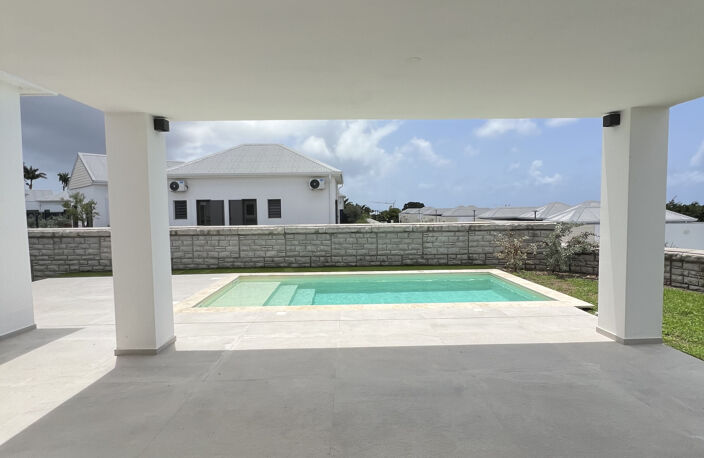 Villa T5 contemporaine piscine garage résidence de standing — photo 3