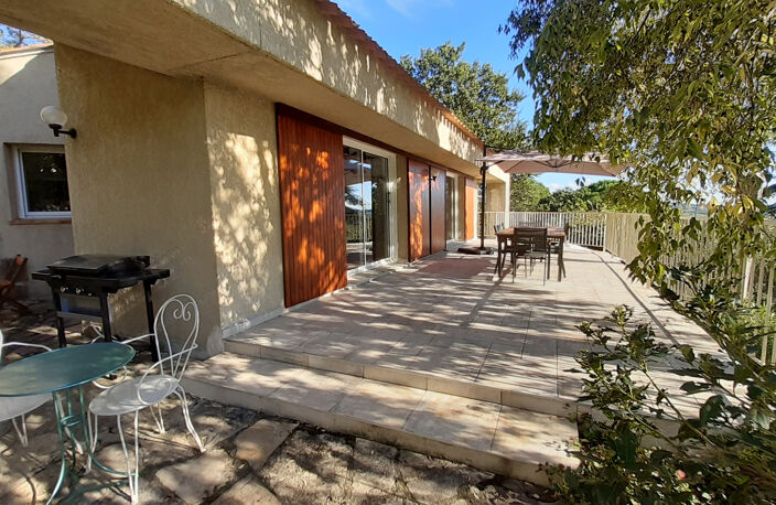 VÉZÉNOBRES   MAISON D’ARCHITECTE AVEC VUE ET PARC ARBORÉ DE PLUS DE 5 000 M2 — photo 4