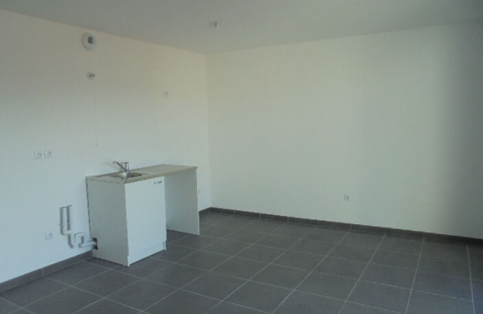 Appartement Marseille 3 pièce(s) 58.78 m2 + terrasse + place de parking — photo 2