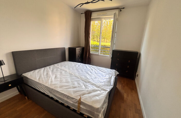 Superbe T2 meublé avec terrasse, piscine et garage à louer à — photo 4