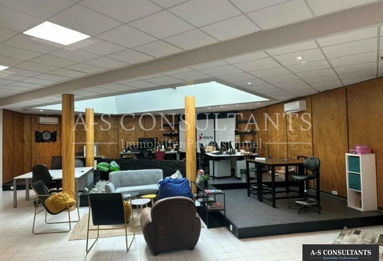 LOCAL COMMERCIAL à louer — photo 1