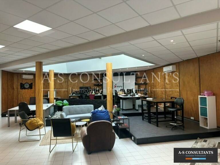 LOCAL COMMERCIAL à louer — photo 1