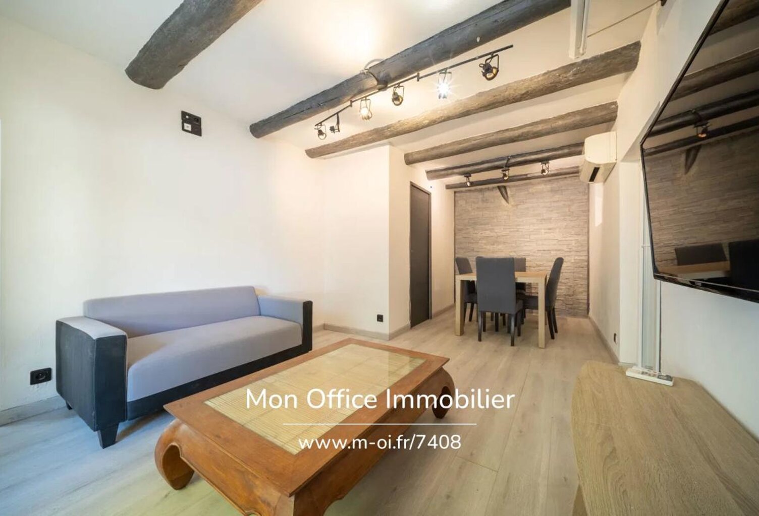Référence : 7408-YAN - Appartement 2 pièces avec extérieur au centre ville — photo 1