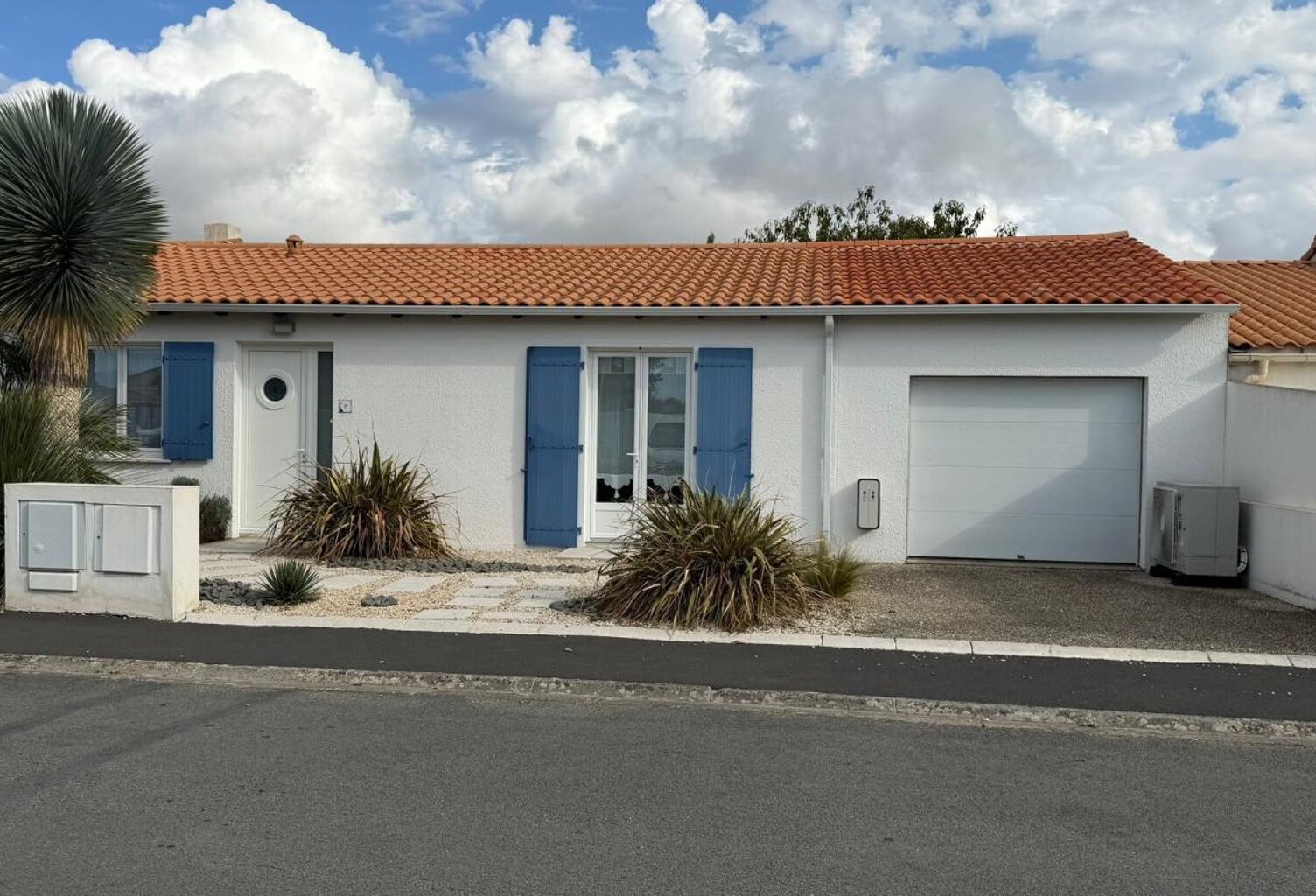 Maison À Louer — photo 1