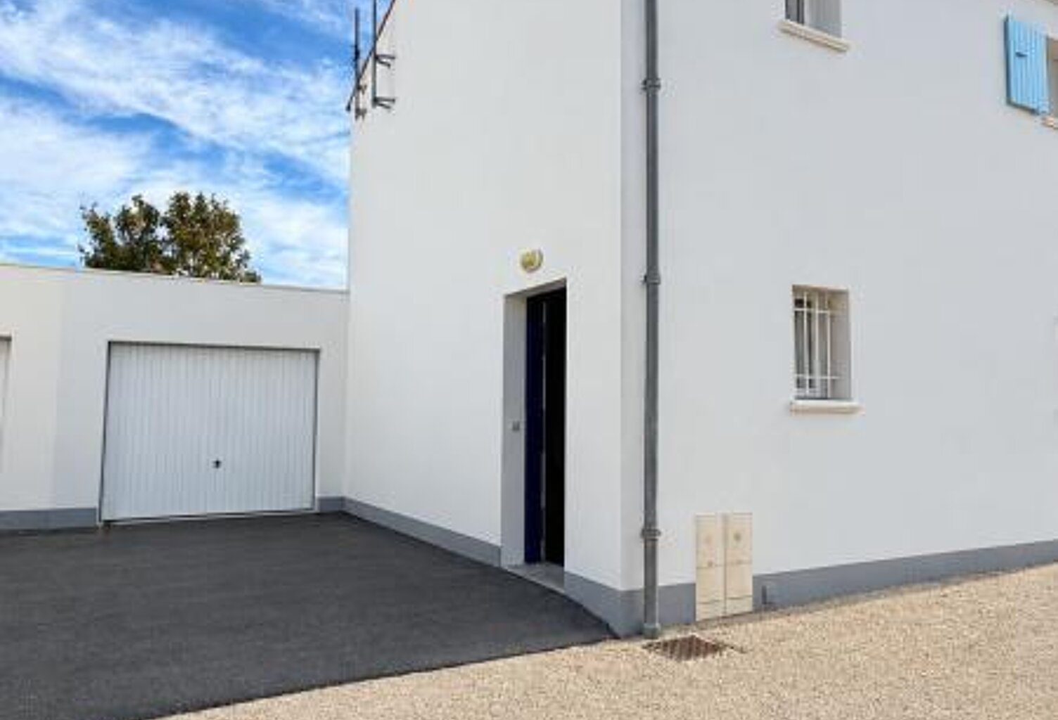 Maison À Louer — photo 1