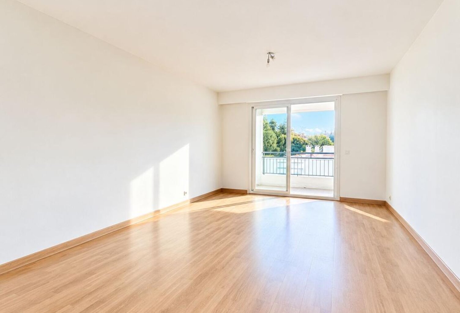 Appartement À Vendre — photo 1