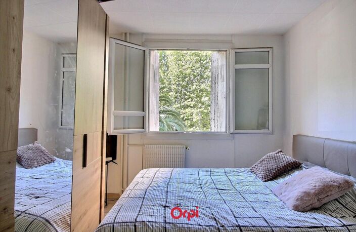 EN VENTE - GRAND APPARTEMENT T3 - LUMINEUX - VUE DÉGAGÉE - PARKING - PISCINE - — photo 3