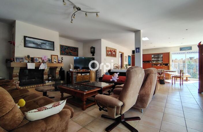 Breuillet – Maison familiale de 186 m² sur terrain de 1 000 m² — photo 2