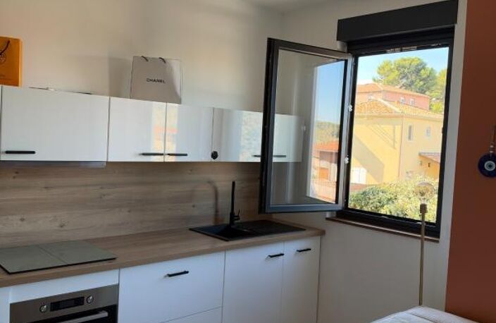 Appartement à vendre 2 pièces LA PENNE SUR HUVEAUNE (13) — photo 2