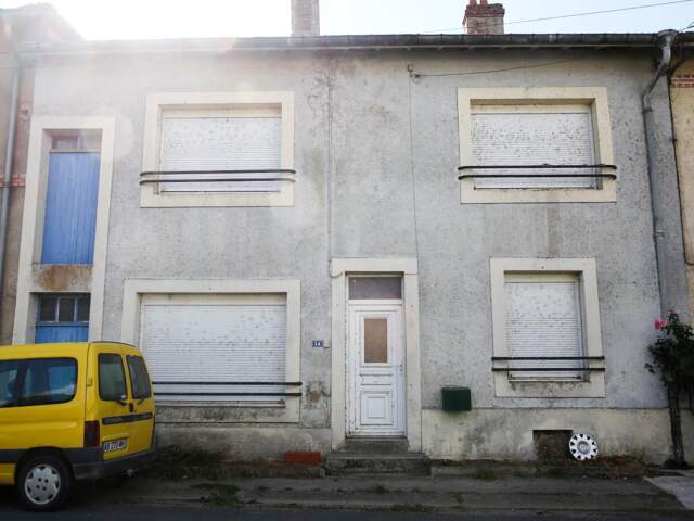 A proximité de la Belgique et du Luxembourg MAISON DE VILLAGE 5 PIECES  164 m² À RÉNOVER – BEAU POTENTIEL ! — photo du bien