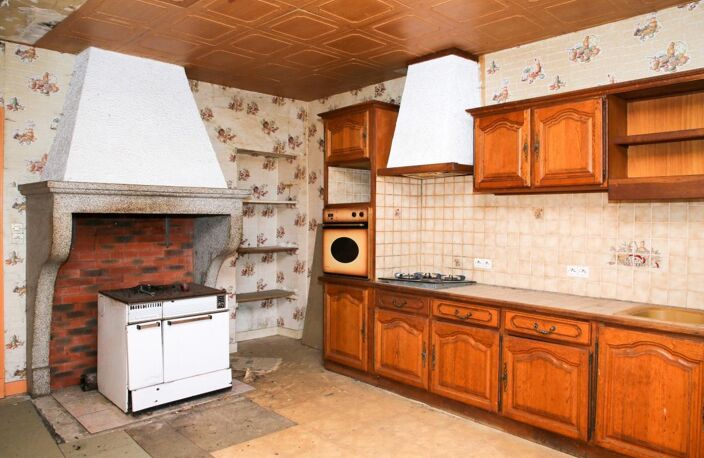 A proximité de la Belgique et du Luxembourg MAISON DE VILLAGE 5 PIECES  164 m² À RÉNOVER – BEAU POTENTIEL ! — photo 2