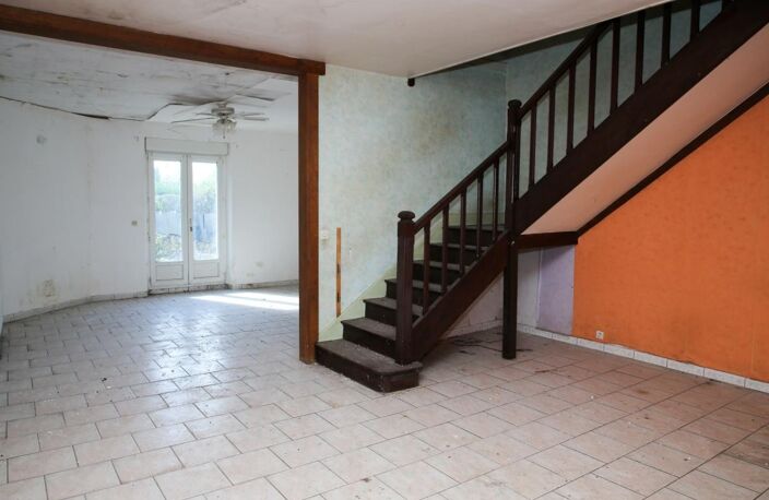 A proximité de la Belgique et du Luxembourg MAISON DE VILLAGE 5 PIECES  164 m² À RÉNOVER – BEAU POTENTIEL ! — photo 4