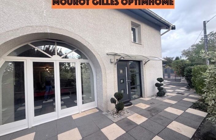 MAISON DE 223 m² AVEC PISCINE ET TERRAIN DE 1 150 m² À HADOL — photo 2