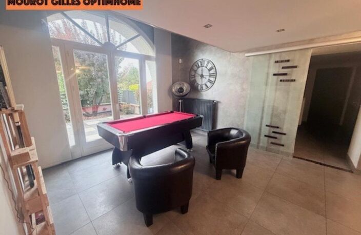 MAISON DE 223 m² AVEC PISCINE ET TERRAIN DE 1 150 m² À HADOL — photo 5