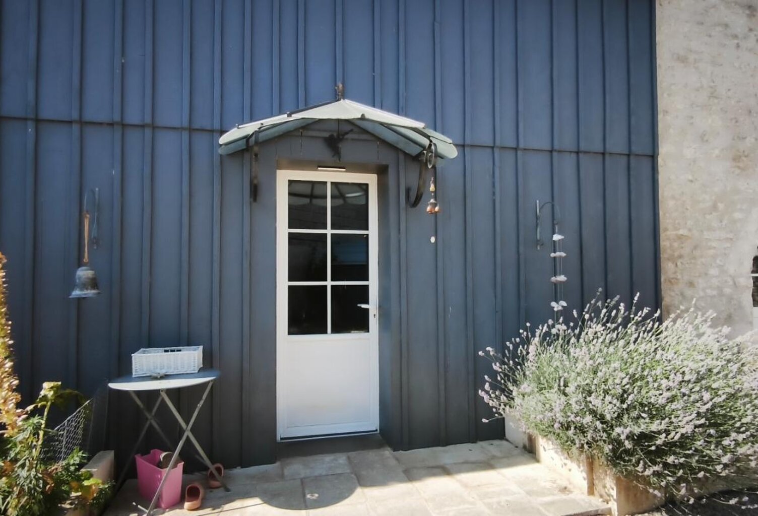 Baisse de prix !!!! Ensemble immobilier composé d’une magnifique maison en pierre pleine de charme d'environ 120m2 et d’une seconde maison à rénover d'environ 60m2. SAINT GELAIS (79) — photo 1