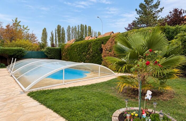 PAVILLON INDIVIDUEL DE PLAIN PIED AVEC PISCINE — photo 2