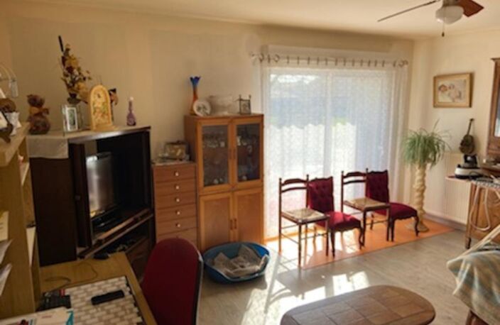 SAINT AUBIN LA PLAINE COEUR DE VILLAGE LONGERE EN PIERRES RENOVEE 4 CHAMBRES AVEC DEPENDANCE ET JARDIN — photo 3