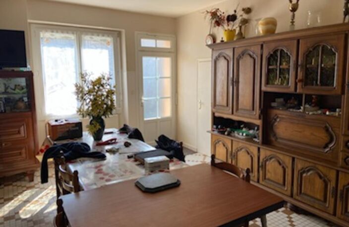 SAINT AUBIN LA PLAINE COEUR DE VILLAGE LONGERE EN PIERRES RENOVEE 4 CHAMBRES AVEC DEPENDANCE ET JARDIN — photo 4
