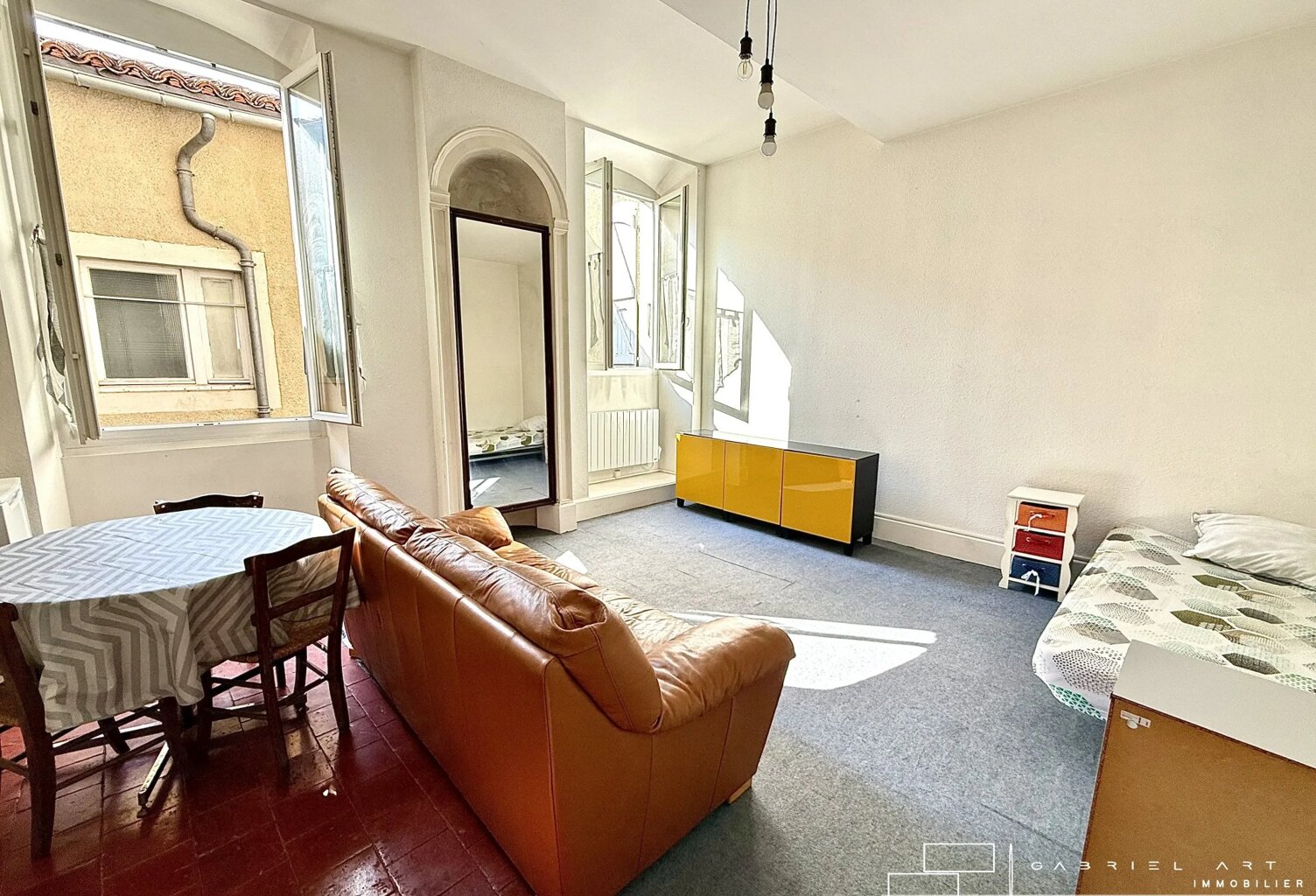 Studio meublé à louer — photo 1
