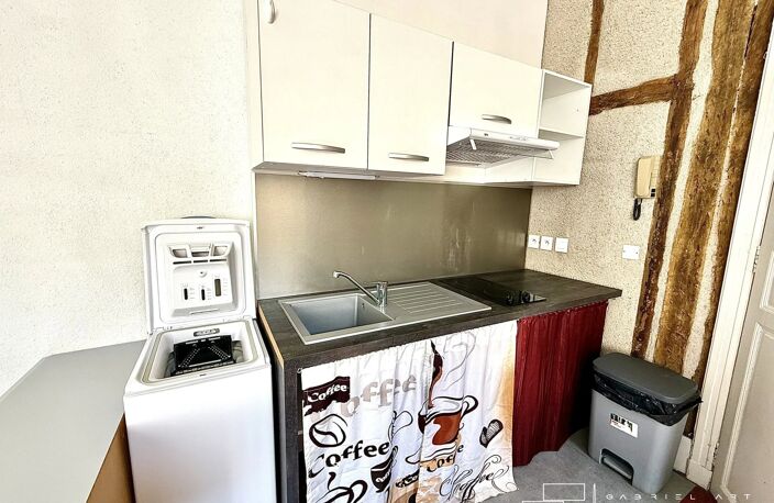 Studio meublé à louer — photo 3