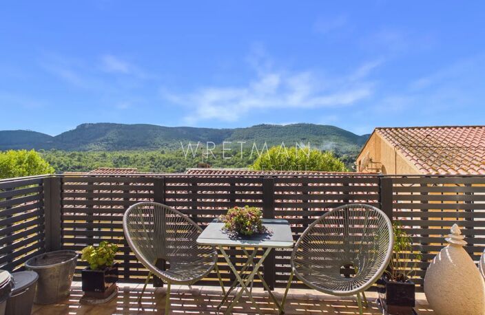 Charmante maison de village avec terrasse et vue sur les colline — photo 2