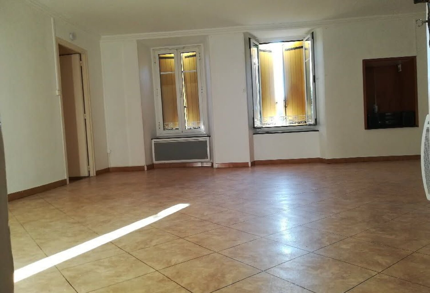 Appartement de 82m2 à louer sur Chalabre — photo 1