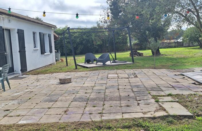 MAISON AVEC PISCINE ET GRAND TERRAIN A VENDRE PROCHE LANGON — photo 3