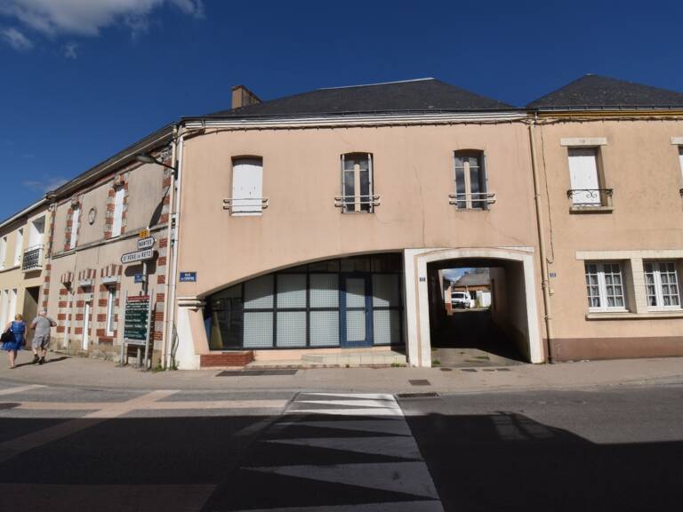 Immeuble à vendre CHAUVE (44) — photo 1