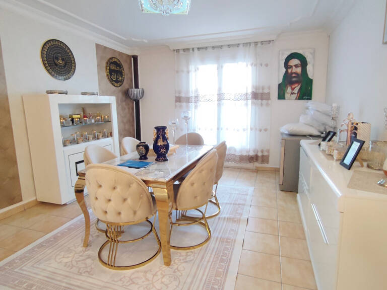 NEVERS – APPARTEMENT ENTIÈREMENT RÉNOVÉ DE 135 M² AVEC TERRASSE COUVERTE – IDÉAL FAMILLE / INVESTISSEUR — photo 1