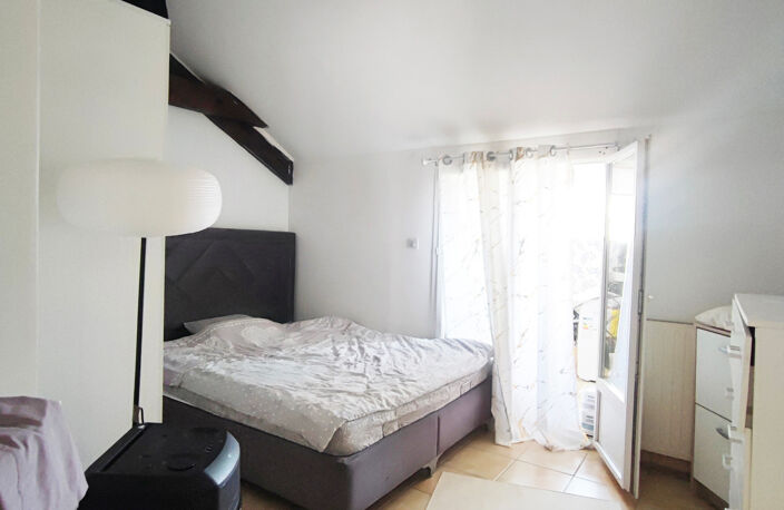 NEVERS – APPARTEMENT ENTIÈREMENT RÉNOVÉ DE 135 M² AVEC TERRASSE COUVERTE – IDÉAL FAMILLE / INVESTISSEUR — photo 5