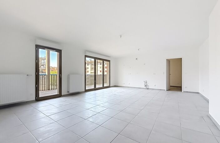 Appartement T5 116 m² dernier étage, terrasse 23 m², 2 garages - ANNECY (74) — photo 2