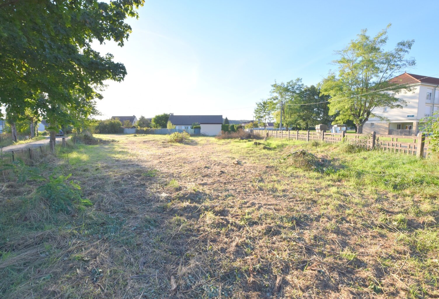 Dpt Saône et Loire (71), à vendre GUEUGNON terrain — photo 1
