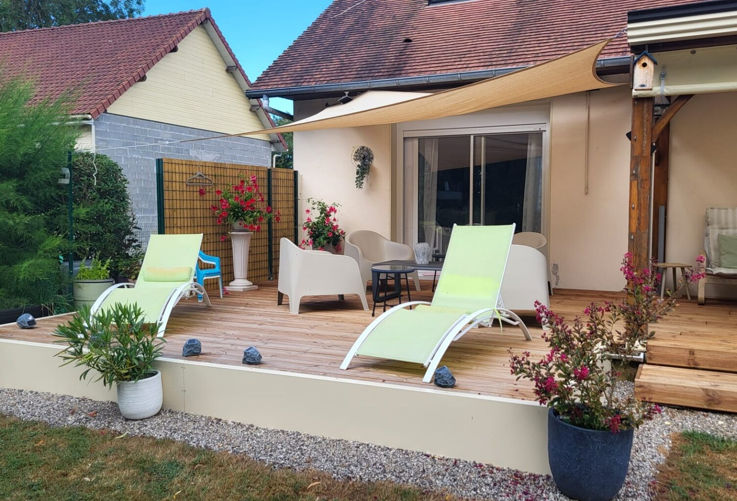 AULT – MAISON DE 178 M² AVEC 7 CHAMBRES, GRAND JARDIN ET ESPACES INDÉPENDANTS — photo 1