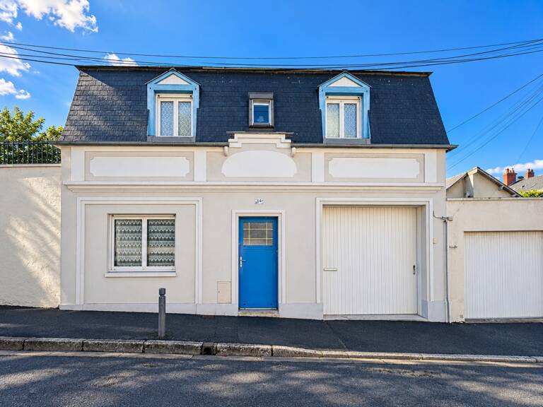 ANGERS – PLACE NEY – CHARMANTE MAISON DE VILLE AVEC 2 CHAMBRES, GARAGE ET GRANDE CAVE — photo 1