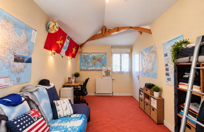 ANGERS – PLACE NEY – CHARMANTE MAISON DE VILLE AVEC 2 CHAMBRES, GARAGE ET GRANDE CAVE — photo 4
