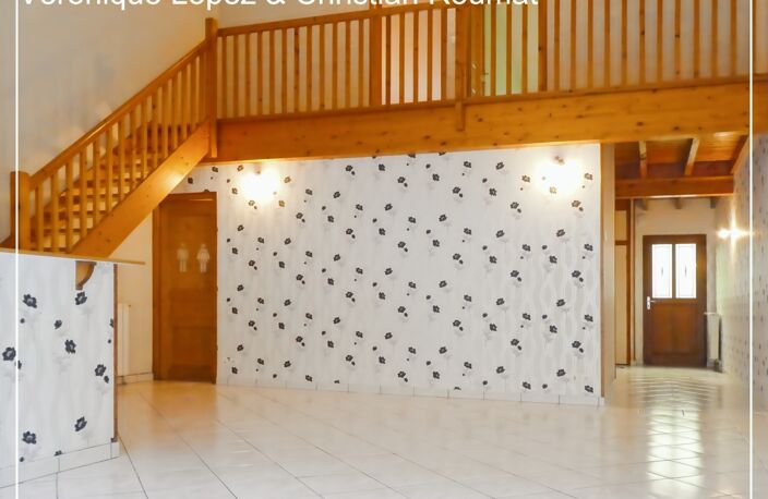 Bon-Encontre, maison mitoyenne de 106 m² habitables avec 3 chambres, cour, garage, parking — photo 2