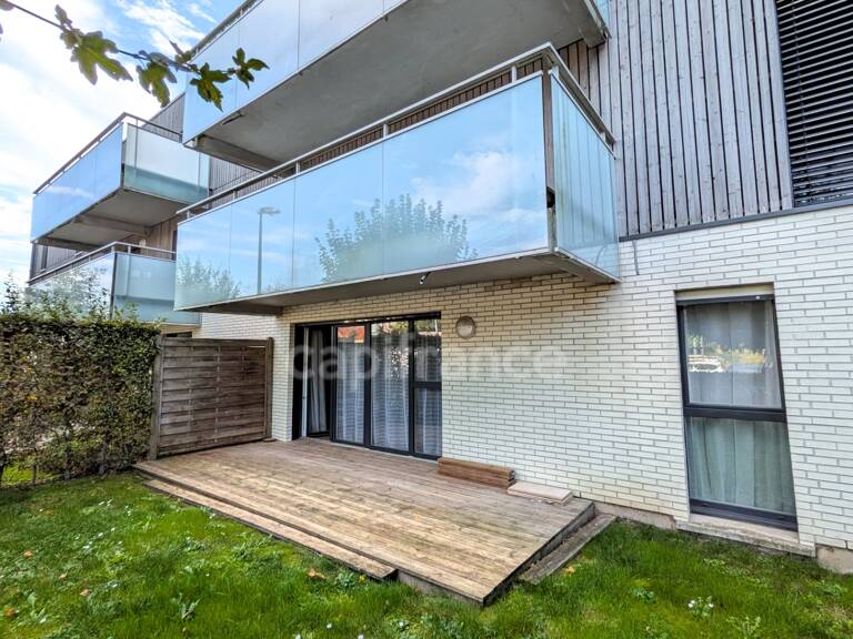 T2 en rez-de-jardin avec 2 places de parking — photo 1