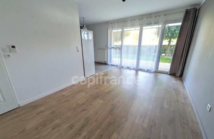 T2 en rez-de-jardin avec 2 places de parking — photo 4