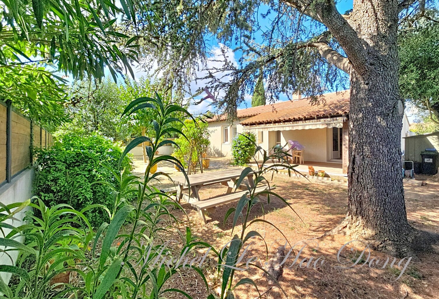 VERGÈZE (30310) – Le plaisir de vivre de plain-pied, un jardin arboré, tout près du centre du village — photo 1
