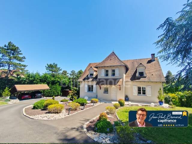 Givry (71) Maison à vendre de 250.43 m² - 6 pièces - terrain de 3 373 m² piscine ! — photo du bien