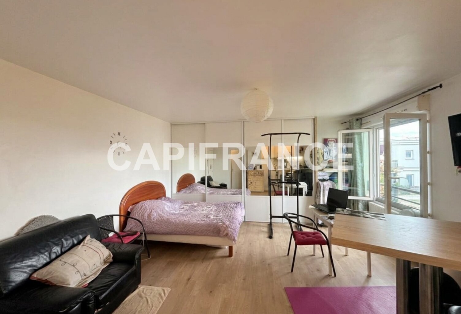 STUDIO DE 33 M² AU BOURGET – CALME ET SÉCURISÉ — photo 1