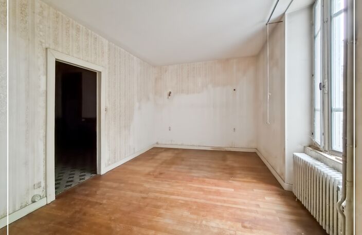 Maison à vendre 8 pièces +  grange PREVERANGES (18) — photo 4