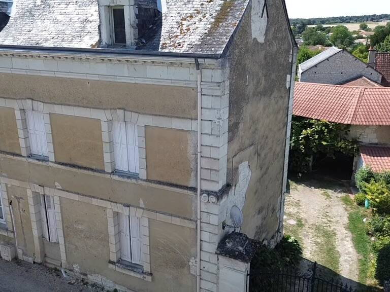 Maison de village 100m² + dependances et grand terrain — photo 1