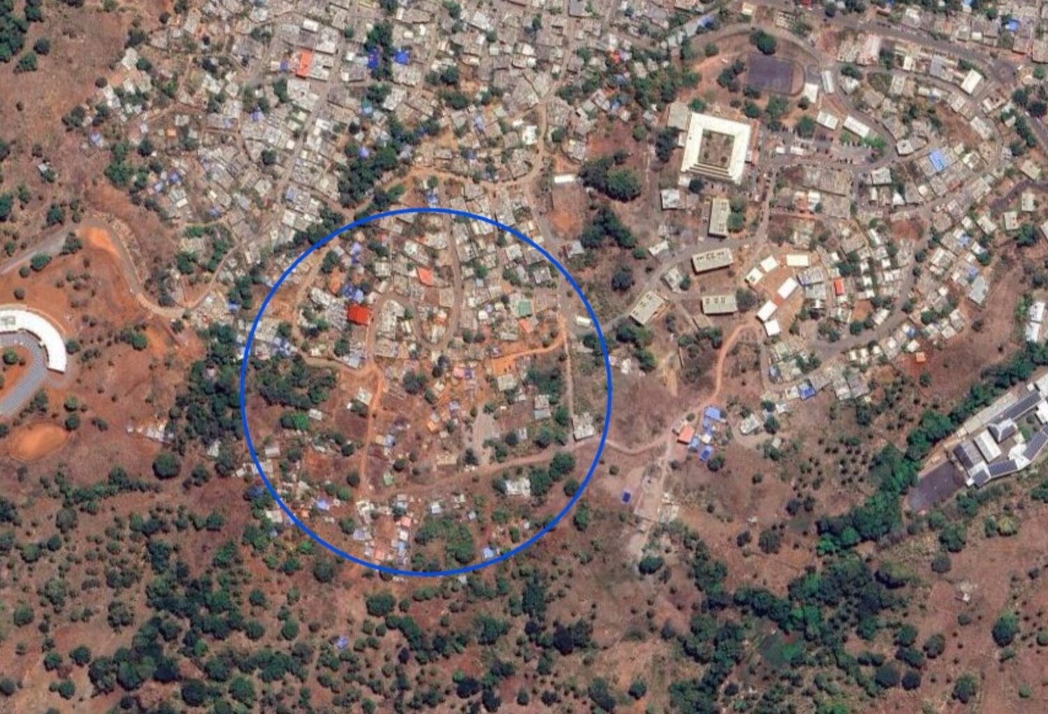 Terrain à bâtir de 400 m² à vendre DEMBENI (97660) — photo 1