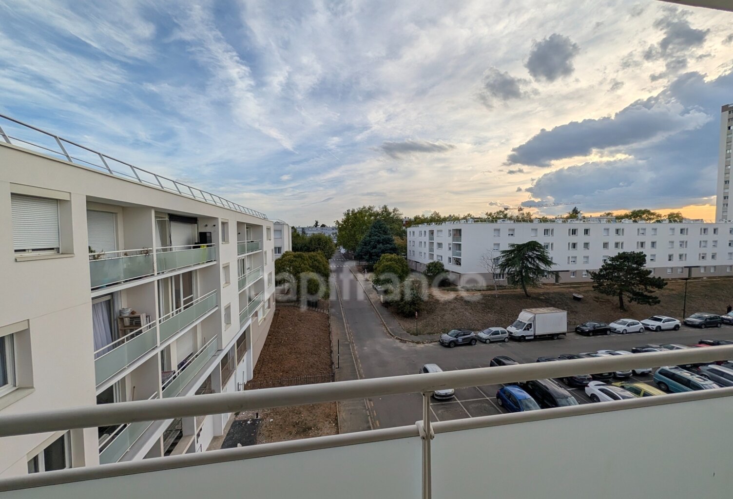 Appartement à louer 4 pièces CENON (33) — photo 1