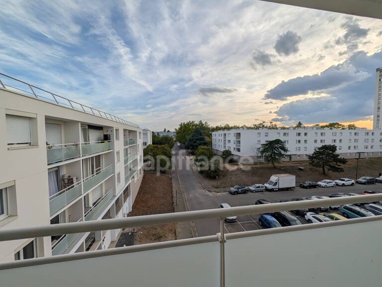 Appartement à louer 4 pièces CENON (33) — photo 1