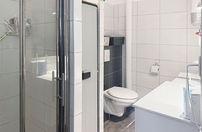 AJACCIO (20), appartement T2, à proximité du cours Napoléon et du port — photo 4