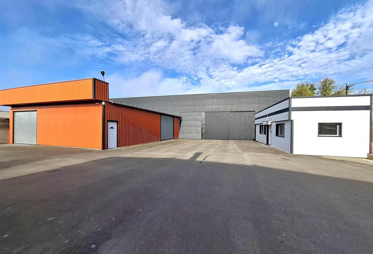Entrepôt/local/bureau à vendre FLERS (61) — photo 1